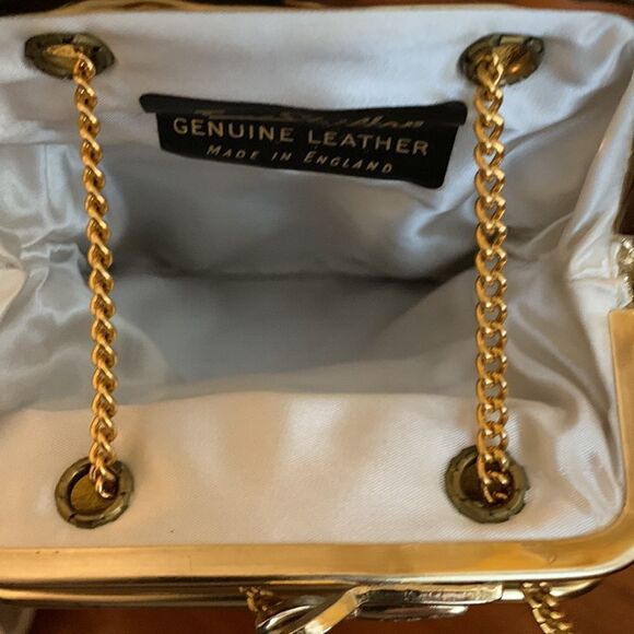 Jane Shilton genuine leather gold evening bag with three pockets & snap closure - Picture 12 of 15